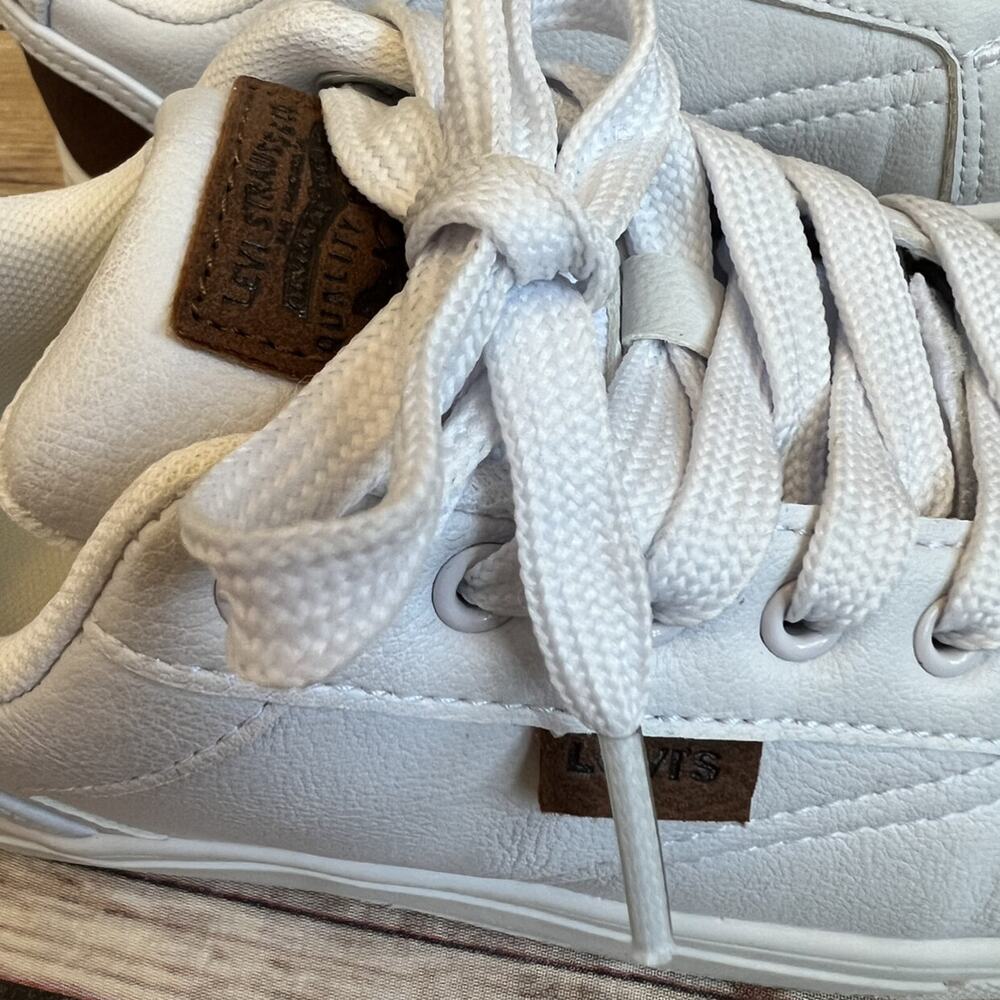 Levi's White Sneakers - Picture 4 of 9